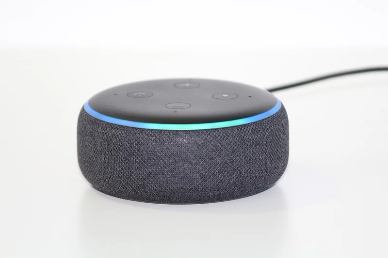 Comment connecter Alexa facilement : guide complet 2026