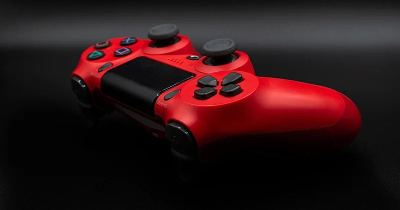 Comment taper un code avec la manette PS4 sans s'arracher les cheveux