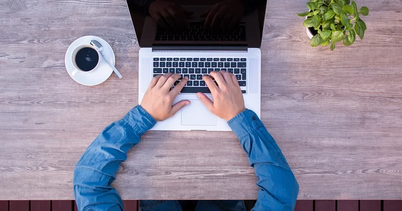 Les erreurs qui ruinent un compte rendu généré par IA